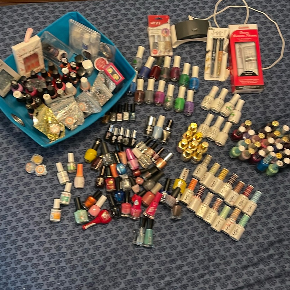 Nail Salon Close Out